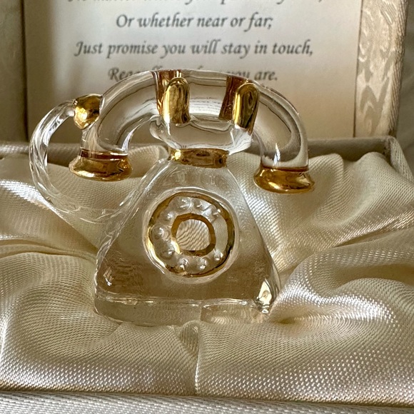 Miniature glass telephone w/gift box & “Keep In Touch” Poem | Perfect Condition - Picture 3 of 10